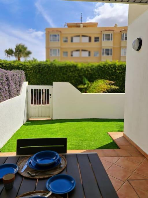 Homely Apt In Modern Building With Pool San Miguel de Abona Exteriér fotografie